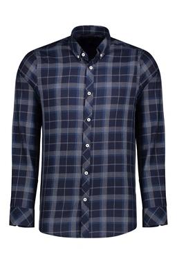 پیراهن رگولار مردانه از برند پاتن جامه ، پیراهن طرح چهارخانه یقه برگردان دکمه دار. 