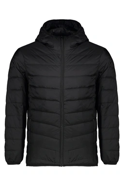 خرید کاپشن مردانه شمعی مشکی پفی ، با ضخامت متوسط کاپشن ضد آب و بادگیر از برند پاتن جامه. 