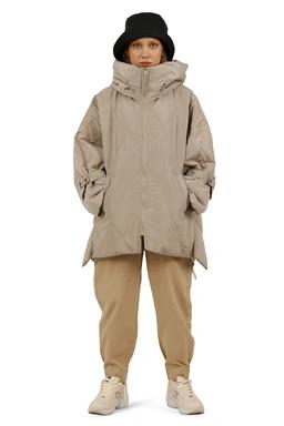 کاپشن شمعی زنانه ، مدل آزاد پفی ، کاپشن ضد آب و بادگیر ، رنگ کرم تیره براق. 