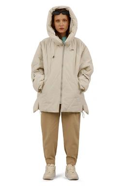 کاپشن شمعی زنانه ، مدل آزاد پفی ، کاپشن ضد آب و بادگیر ، رنگ کرم روشن براق. 