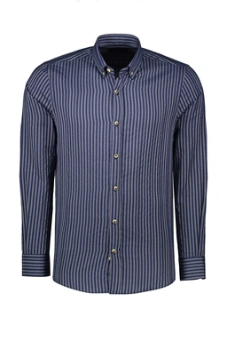 پیراهن رگولار مردانه راه راه  از برند پاتن جامه ، پیراهن یقه برگردان دکمه دار. 