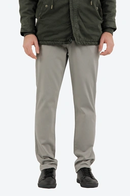 شلوار کتان مردانه مدل راسته رنگ طوسی روشن با فاق متوسط ، شلوار مناسب استفاده اداری و روزمره. 