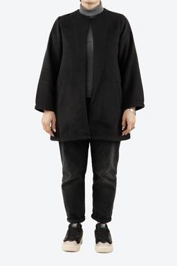 خرید پالتو زنانه از برند پاتن جامه ، پالتو مدل فوتر رنگ مشکی با ارسال رایگان. 