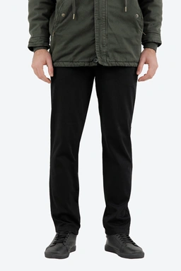 شلوار کتان مردانه مدل راسته رنگ مشکی  با فاق متوسط ، شلوار مناسب استفاده اداری و روزمره. 