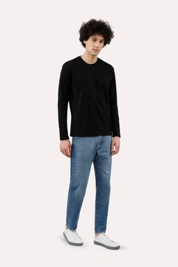 خرید تیشرت آستین بلند مردانه استایل نسبتاً جذب  رنگ مشکی تولید پاتن جامه می باشد. جنس تیشرت صد در صد