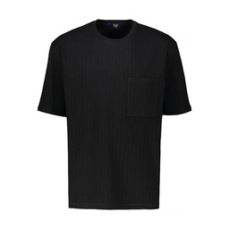 تیشرت آستین کوتاه ساده مردانه رنگ مشکی. تیشرت یقه گرد دارای جیب روی سینه