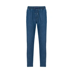 شلوار جین مردانه مدل راسته کمر کشی می باشد. شلوار جین راسته تولید برند پاتن جامه.