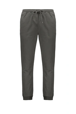 شلوار کمرکشی و دمپاکشی مردانه برند پاتن جامه می باشد. 