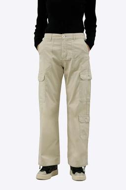 شلوار کارگو زنانه تولید برند پاتن جامه. شلوار شش جیب زنانه ارسال سریع و رایگان.