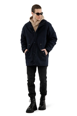 کاپشن ضخیم سرمه ای، بلند داخل کرکی بسیار گرم مناسب زمستان.