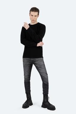 بافت مردانه رنگ مشکی ، بافت یقه گرد استایل نیمه جذب. 