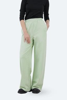 شلوار بگ زنانه تریکو رنگ سبز روشن ، شلوار مدل بگی از پارچه تریکو ارسال رایگان به سراسر کشور. 