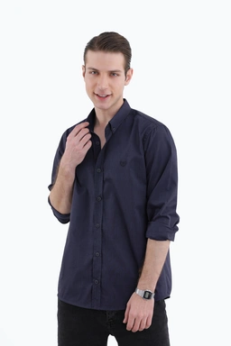 پیراهن آستین بلند مردانه رگولار ،رنگ سرمه ای مناسب استفاده روزمره و مهمانی اداری.