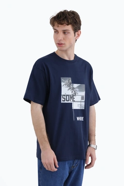 خرید تی شرت آستین کوتاه مردانه چاپدار ، رنگ سرمه ای ، تیشرت بدون درز خرید و ارسال رایگان. 