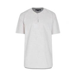 پیراهن آستین کوتاه مردانه تولید شرکت پاتن جامه می باشد. جنس پیراهن صد در صد پنبه. یقه فرنچ سه دکمه. 