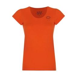 تیشرت آستین کوتاه زنانه تولید شرکت پاتن جامه می باشد. جنس تیشرت پنبه / پلی استر بوده و دارای گلدوزی 