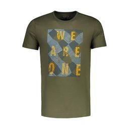 تیشرت آستین کوتاه چاپدار سبز تیره پاتن جامه. تی شرت یقه گرد آستین کوتاه.