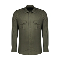 پیراهن آستین بلند مردانه رنگ سبز تیره دو جیب در دار.  مدل رگولار پاتن جامه.