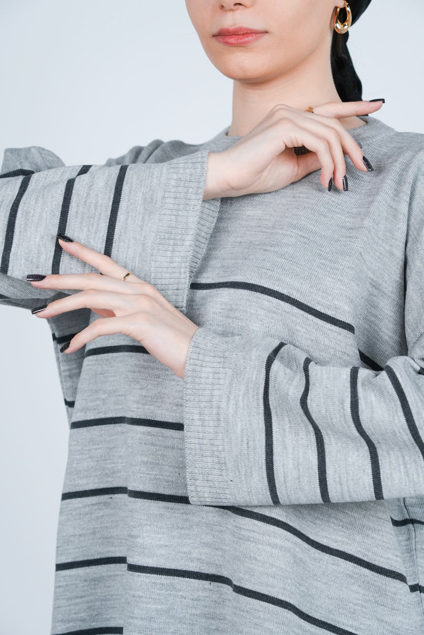 بافت یقه گرد راه راه آستین بلند زنانه 