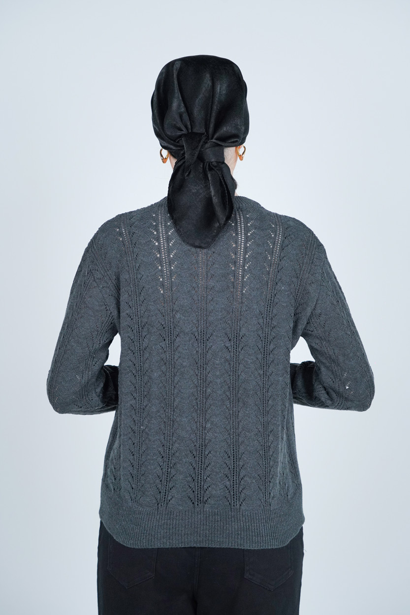 بافت آستین بلند یقه گرد زنانه