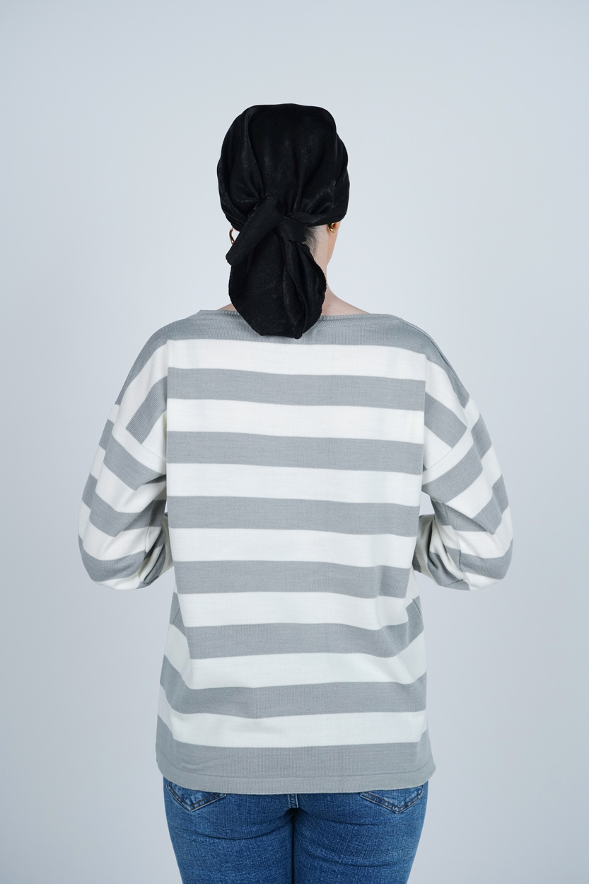 بافت آستین بلند یقه گرد راه راه زنانه