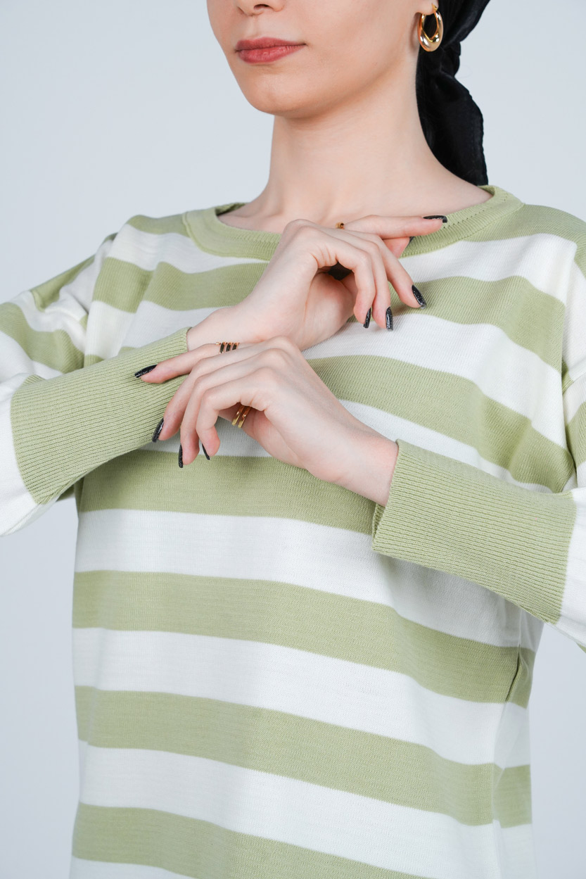 بافت آستین بلند یقه گرد راه راه زنانه 