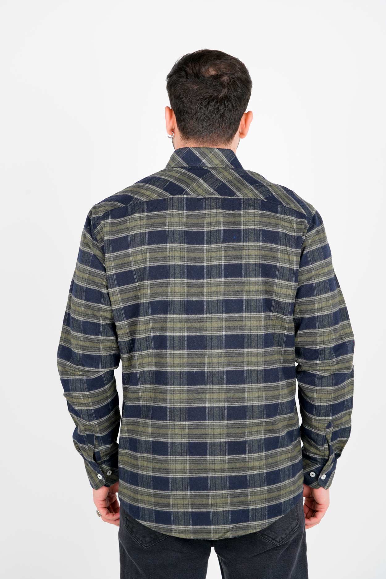 پیراهن آستین بلند پشمی یقه برگردان چهارخانه مردانه 